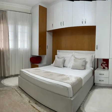 Comfy Ria's Apartment Tirana